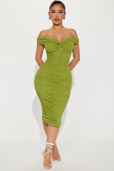 Emerald Allure Off-Shoulder Midi Dress