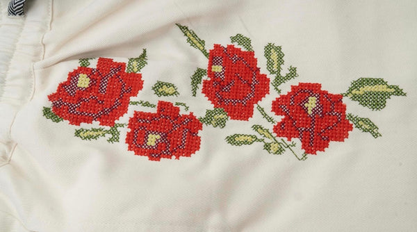 Mid Rise Barrel Jeans for Women Embroidered Wide Leg Denim Pants Boyfriend Baggy Jeans with Pockets