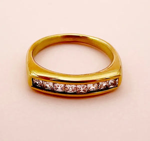 Zircon Ring in Bulk